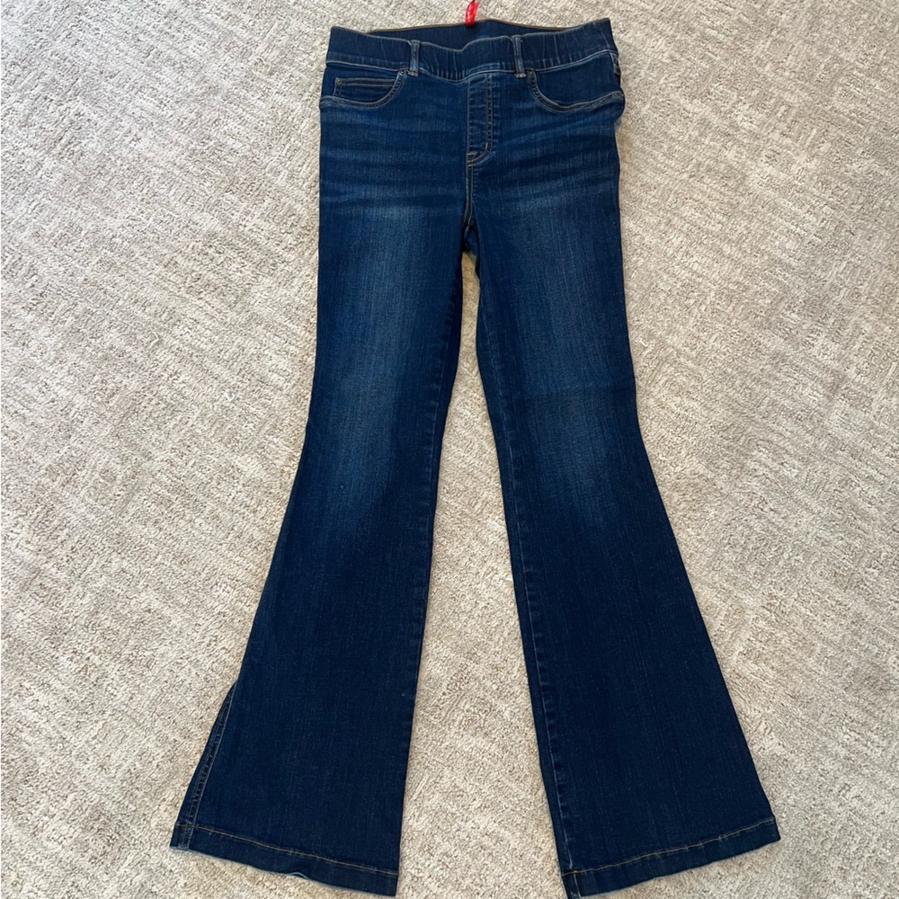 EUC Spanx Petite Pull-On Flare Jeans in Midnight Shade